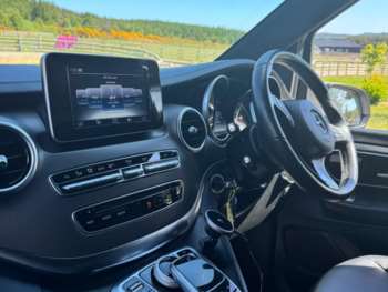 Used Mercedes-Benz V-Class 2017 for sale - 74829954: Photo