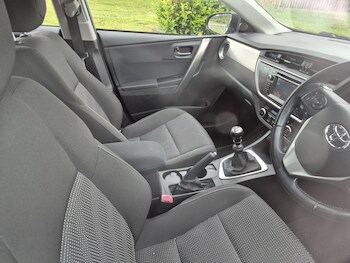 Used Toyota Auris 2013 for sale - 78876504: Photo