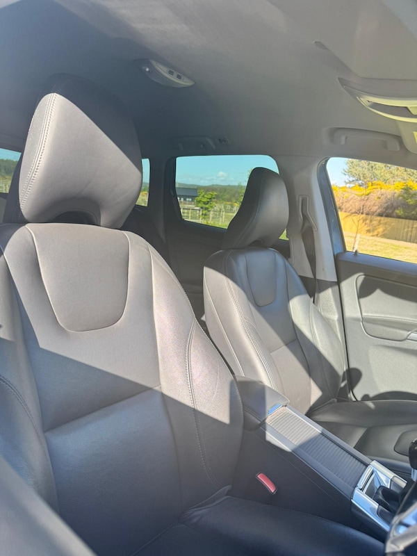 Used Volvo XC60 2015 for sale - 74608410: Photo 15