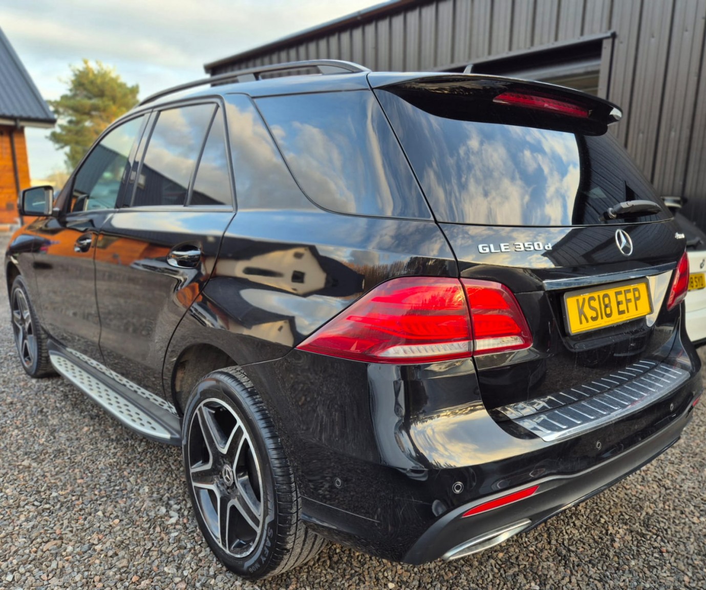 Used Mercedes-Benz GLE 2018 for sale - 76559897: Photo 3