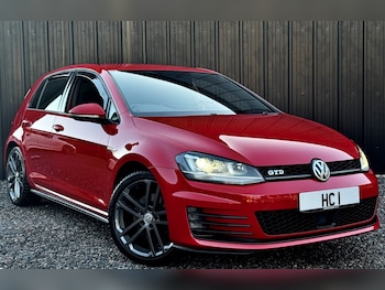 Volkswagen - Golf