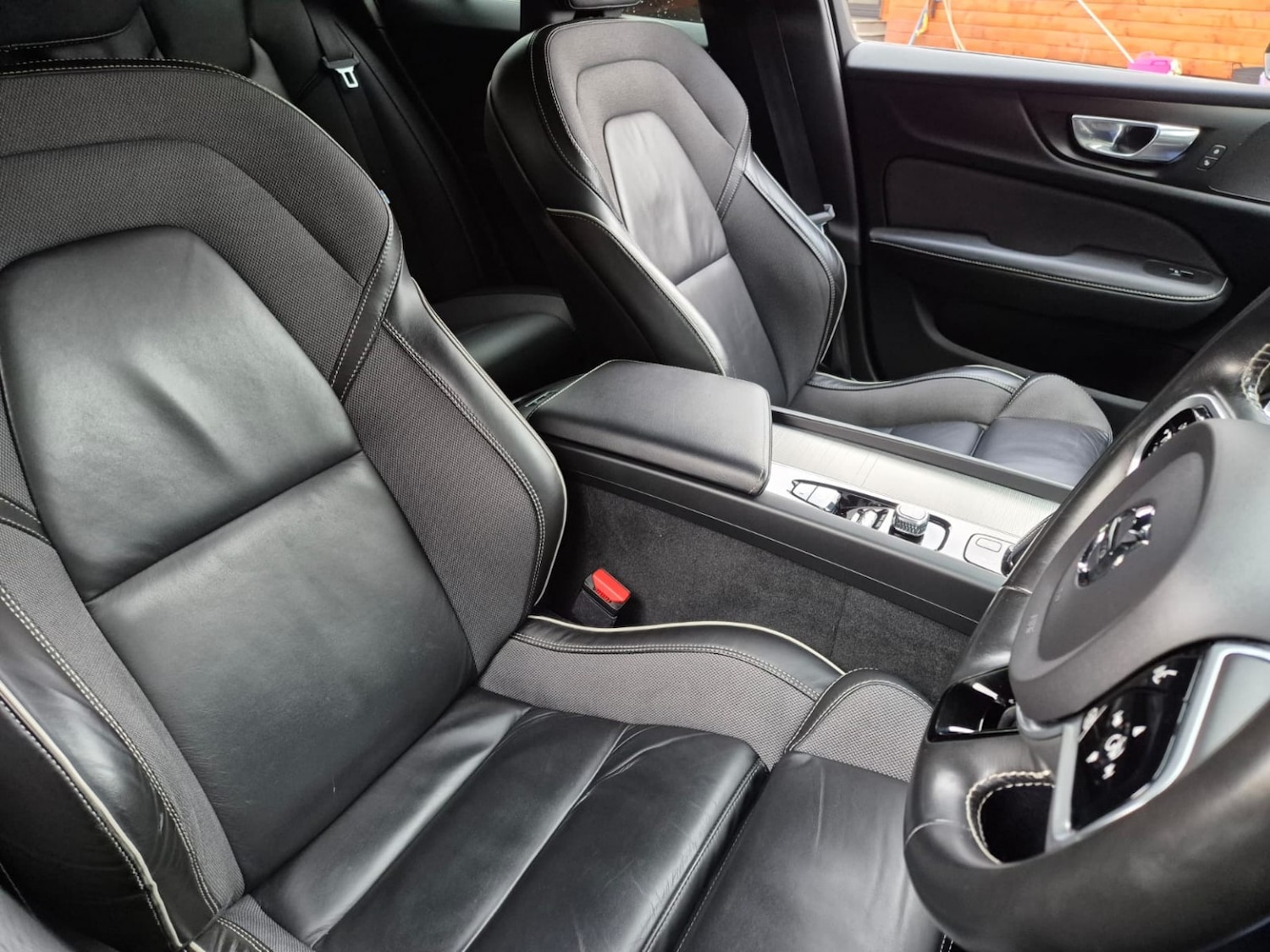 Used Volvo V60 2021 for sale - 76758861: Photo 11