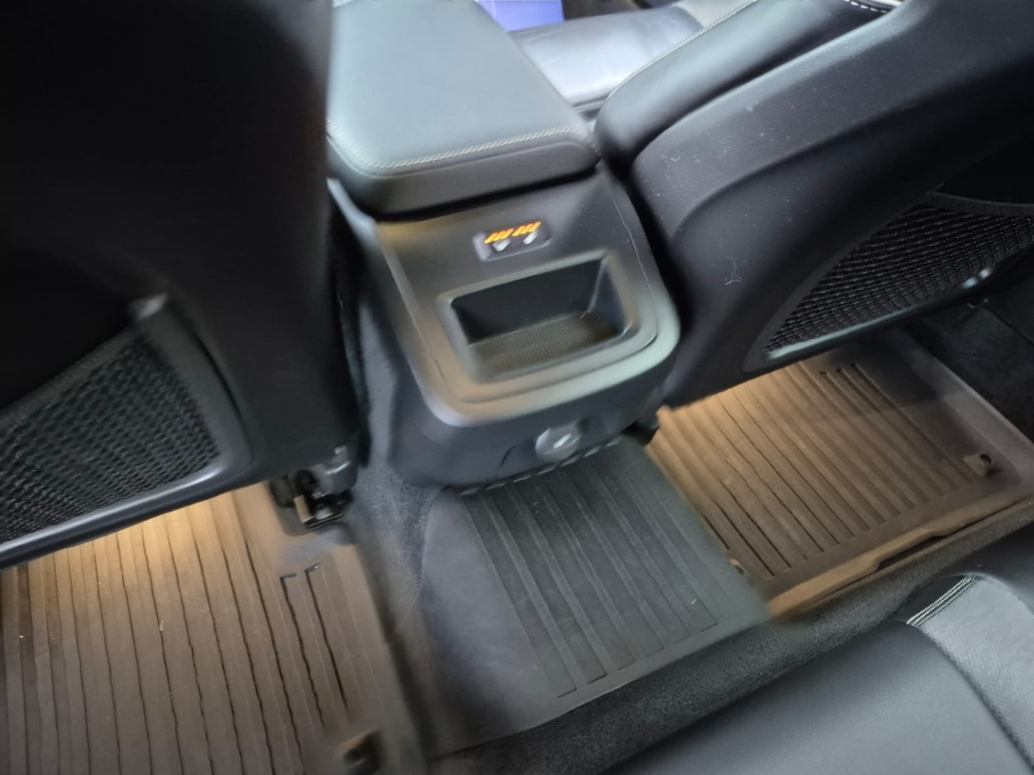 Used Volvo V60 2021 for sale - 76758861: Photo 15