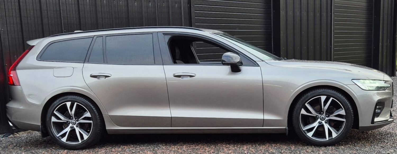 Used Volvo V60 2021 for sale - 76758861: Photo 2