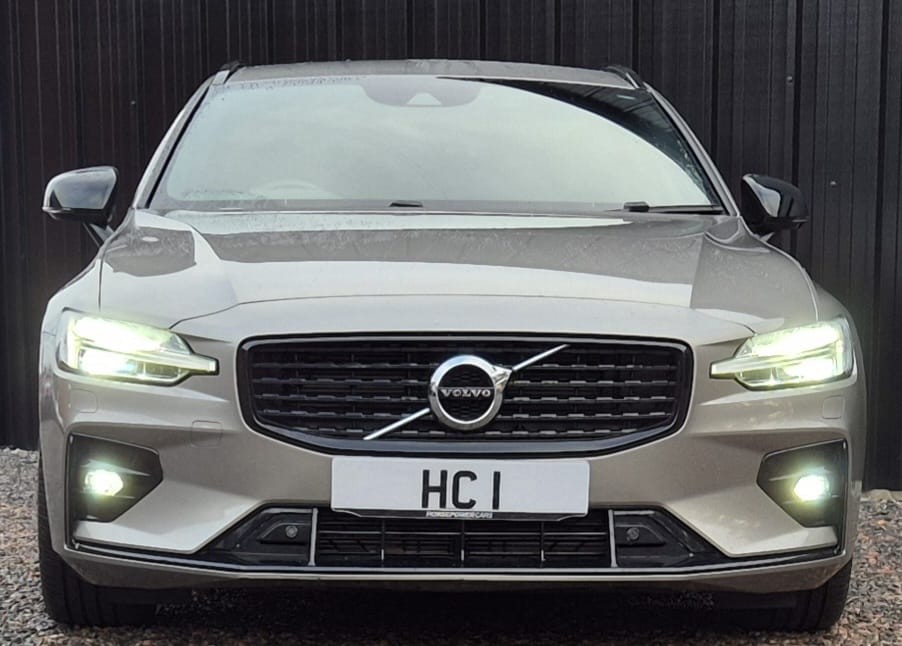 Used Volvo V60 2021 for sale - 76758861: Photo 4