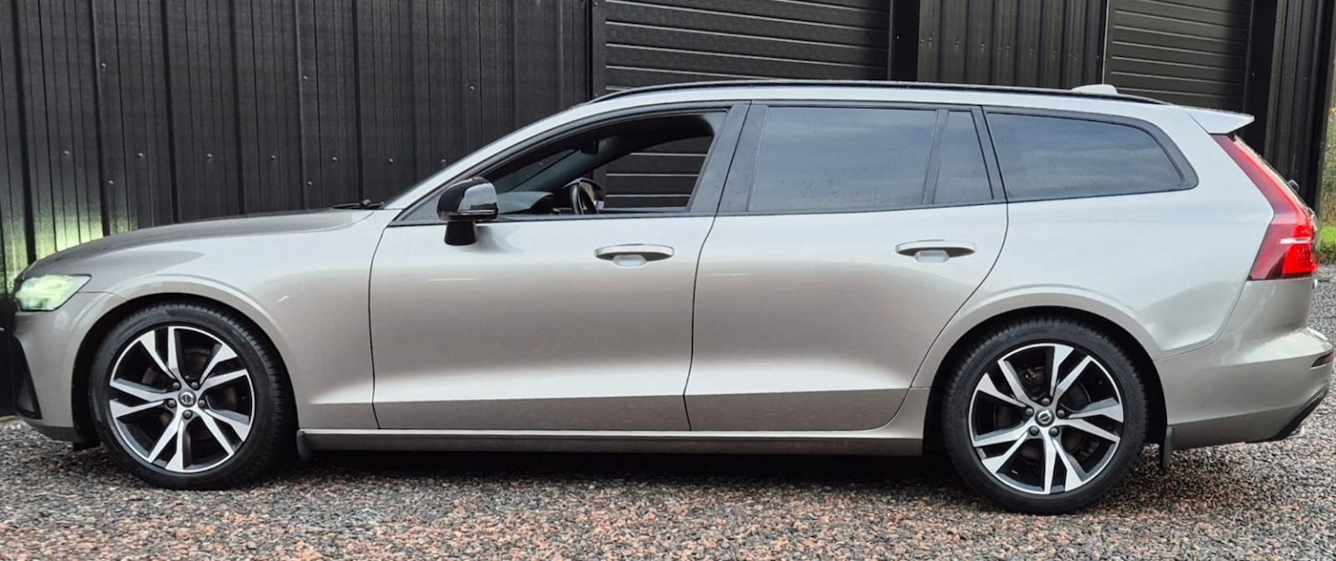 Used Volvo V60 2021 for sale - 76758861: Photo 5