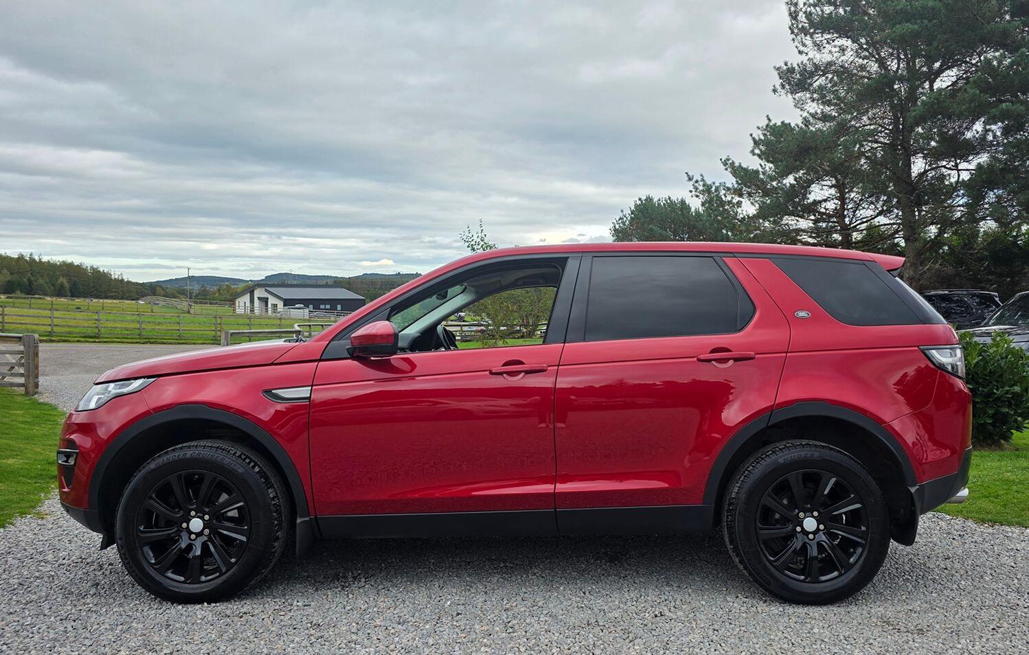 Used Land Rover Discovery Sport 2016 for sale - 75994565: Photo 4
