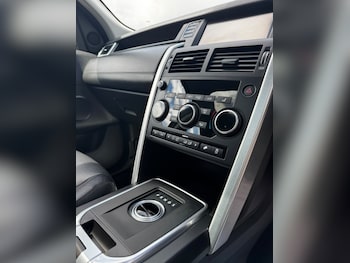 Used Land Rover Discovery Sport 2016 for sale - 78889135: Photo