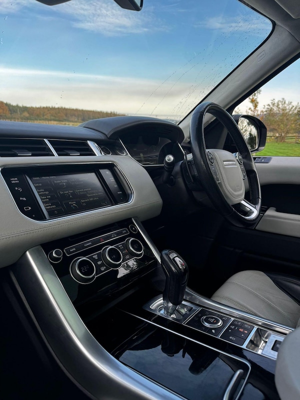 Used Land Rover Range Rover Sport 2015 for sale - 76257712: Photo 16