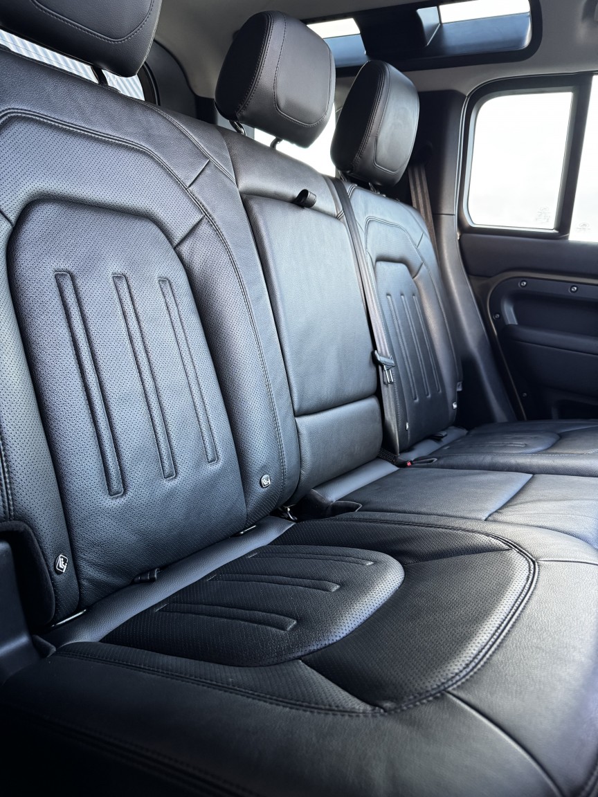 Used Land Rover Defender 110 2021 for sale - 77303644: Photo 8