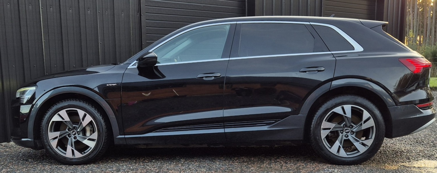 Used Audi e-tron 2021 for sale - 76794351: Photo 4