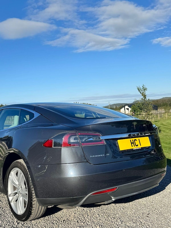 Used Tesla Model S 2015 for sale - 75706056: Photo 11