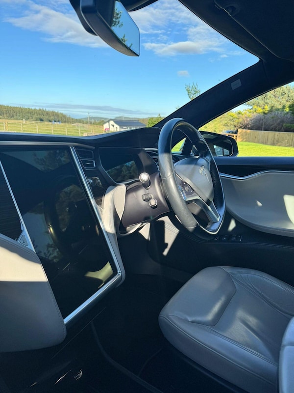Used Tesla Model S 2015 for sale - 75706056: Photo 13