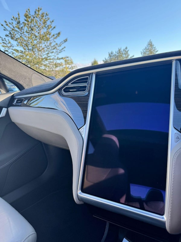 Used Tesla Model S 2015 for sale - 75706056: Photo 14
