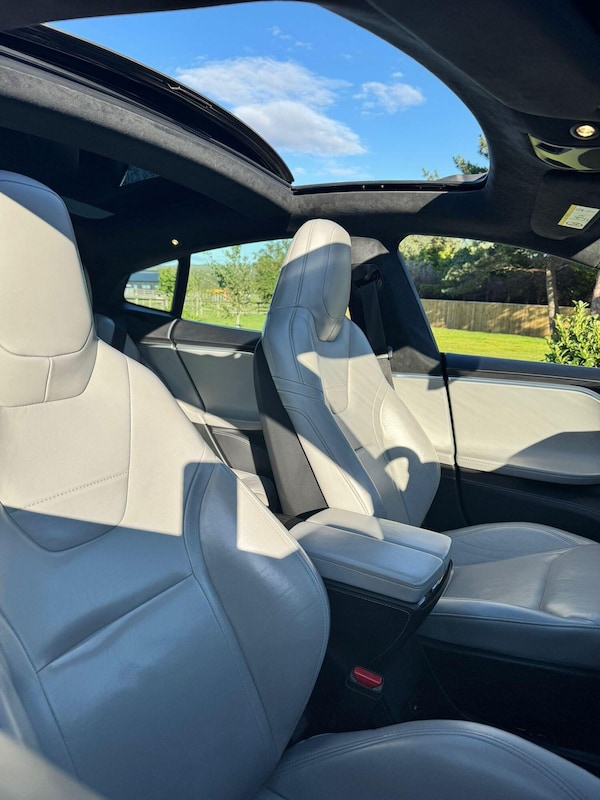 Used Tesla Model S 2015 for sale - 75706056: Photo 16
