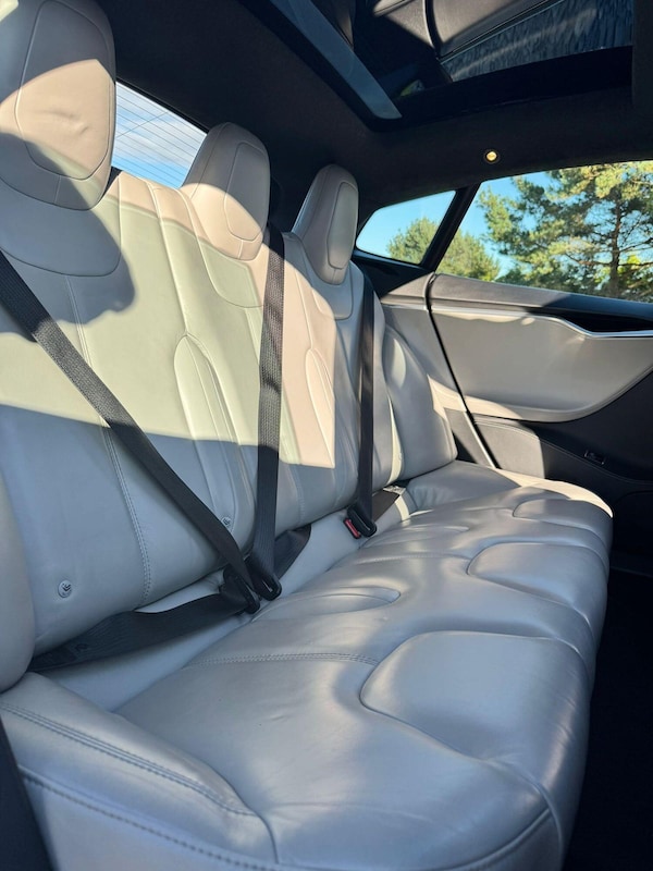 Used Tesla Model S 2015 for sale - 75706056: Photo 18