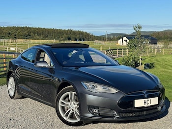 2015 - 85D (Dual Motor) 5-Door