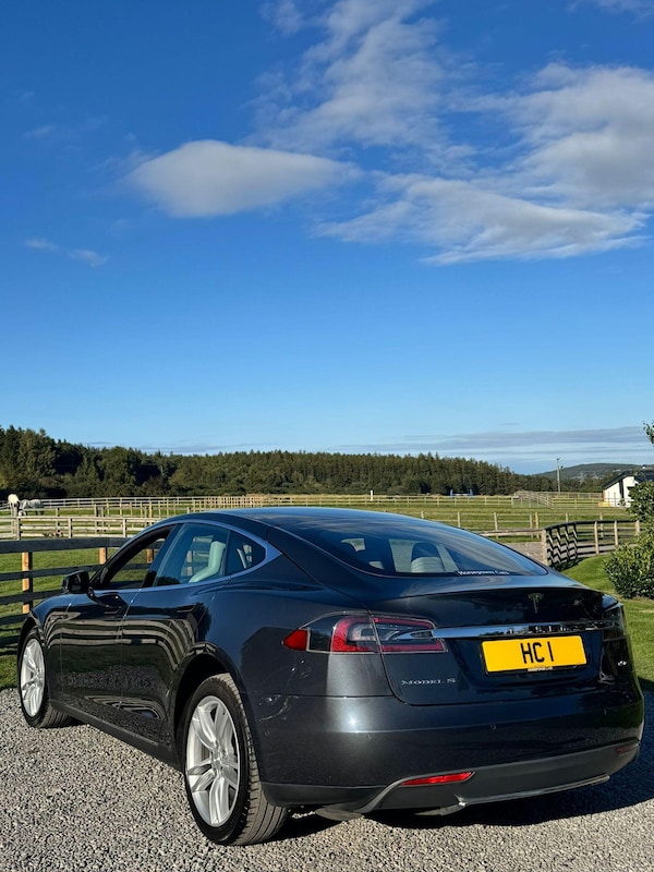 Used Tesla Model S 2015 for sale - 75706056: Photo 5