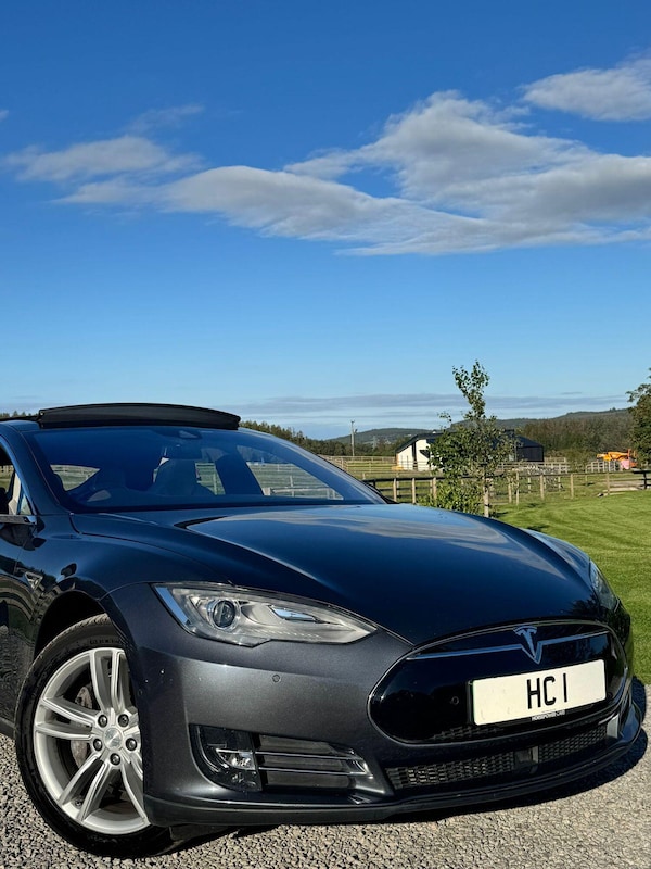 Used Tesla Model S 2015 for sale - 75706056: Photo 8
