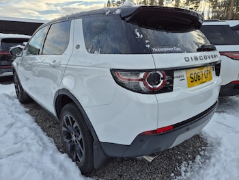 Used Land Rover Discovery Sport 2017 for sale - 76924421: Photo