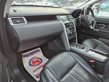 Used Land Rover Discovery Sport 2017 for sale - 76924421: Photo