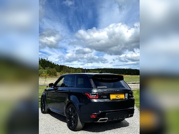 Used Land Rover Range Rover Sport 2018 for sale - 78339985: Photo