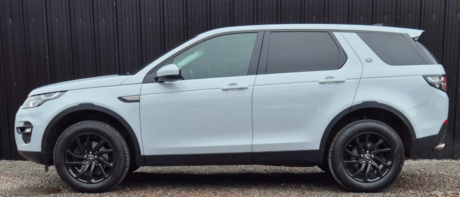 Used Land Rover Discovery Sport 2018 for sale - 76510859: Photo 3