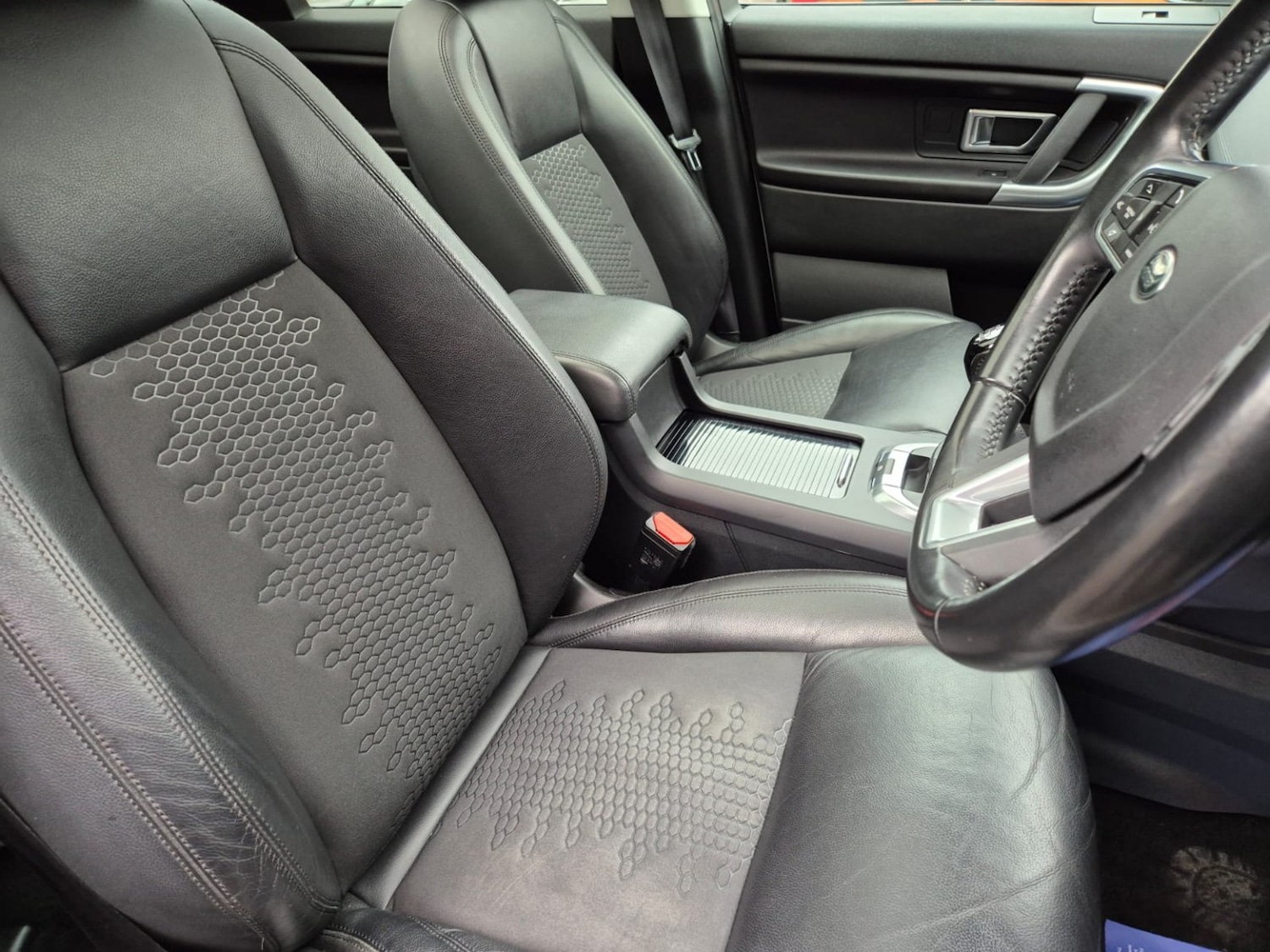 Used Land Rover Discovery Sport 2018 for sale - 76510859: Photo 9