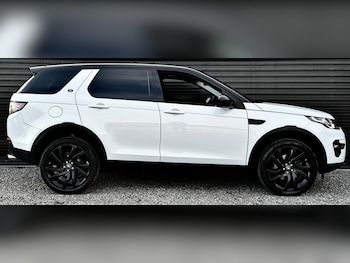 Used Land Rover Discovery Sport 2018 for sale - 76941747: Photo