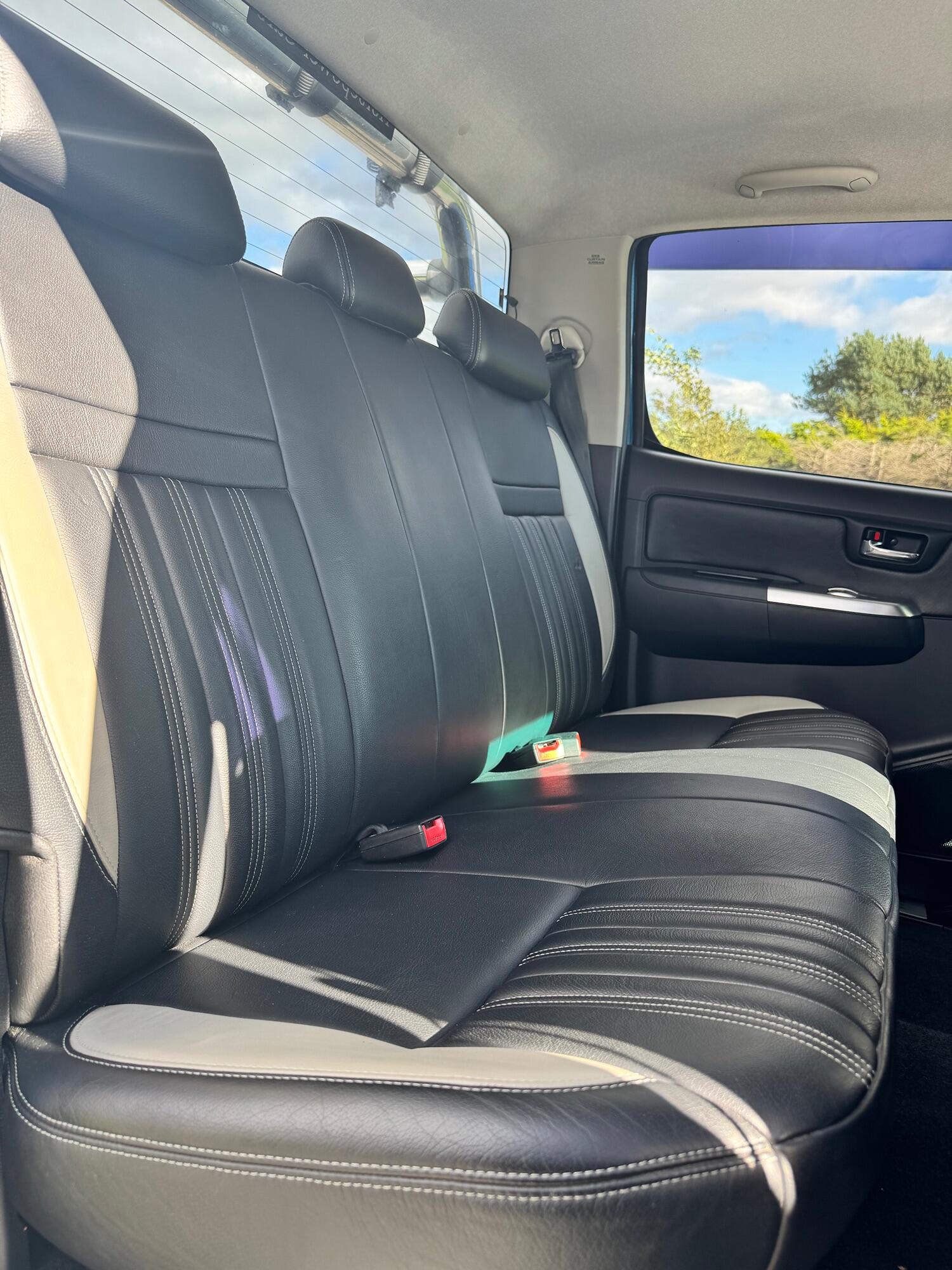 Used Toyota Hilux 2015 for sale - 75994595: Photo 15