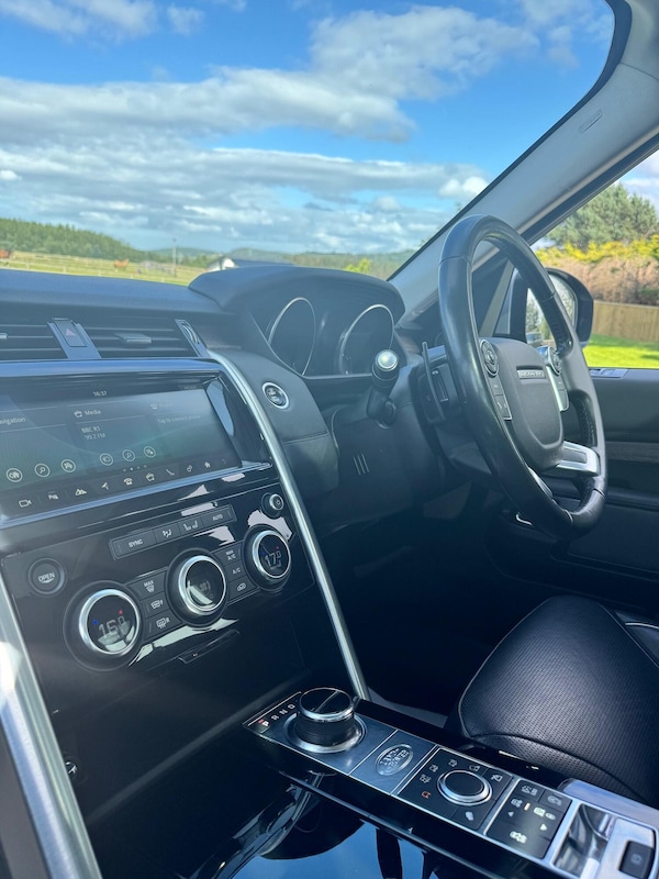 Used Land Rover Discovery 2017 for sale - 75371807: Photo 25