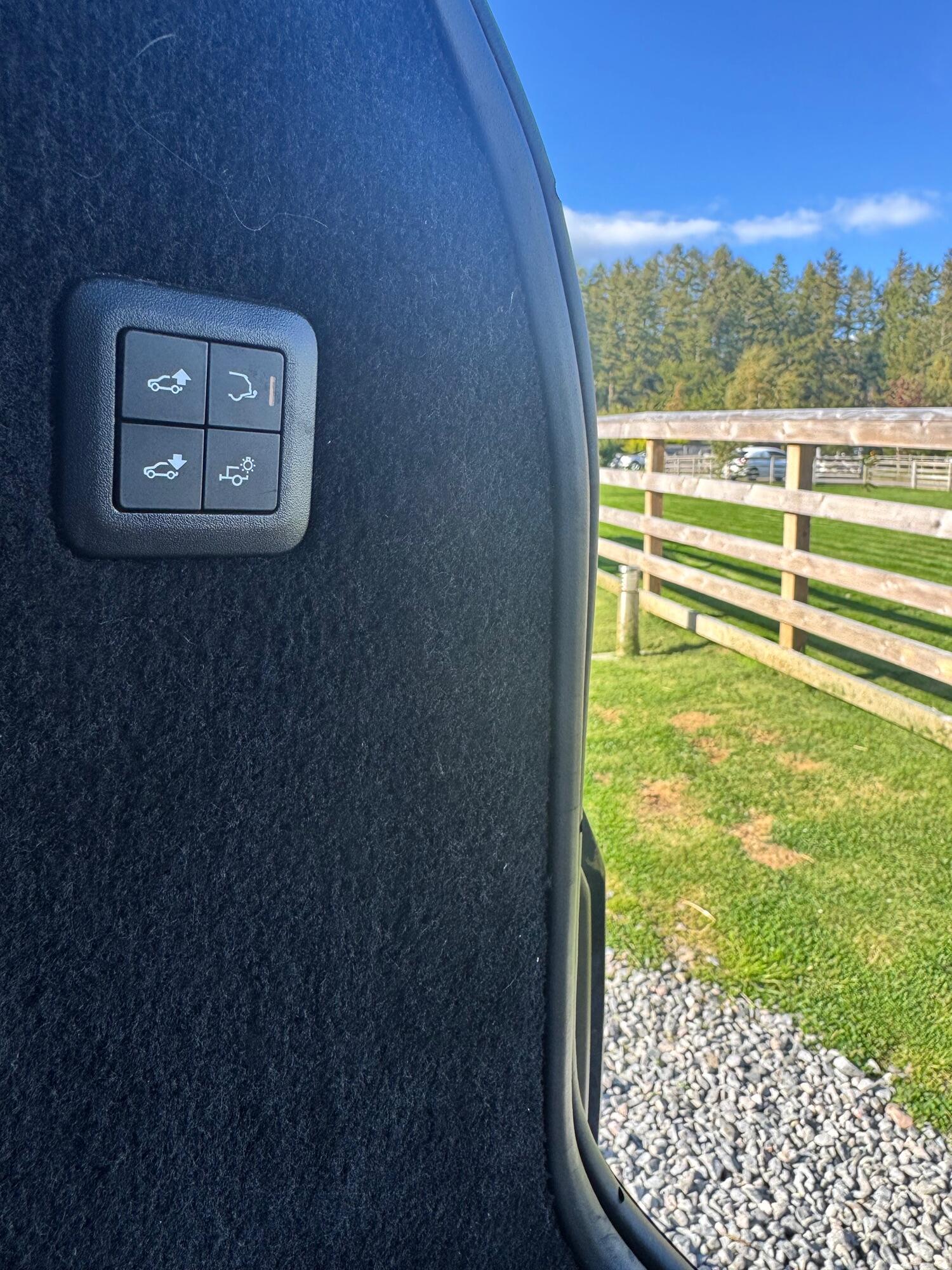 Used Land Rover Range Rover Sport 2017 for sale - 75938269: Photo 22