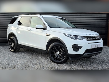 Used Land Rover Discovery Sport 2016 for sale - 76631532: Photo