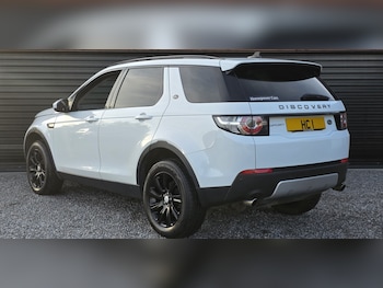 Used Land Rover Discovery Sport 2016 for sale - 76631532: Photo
