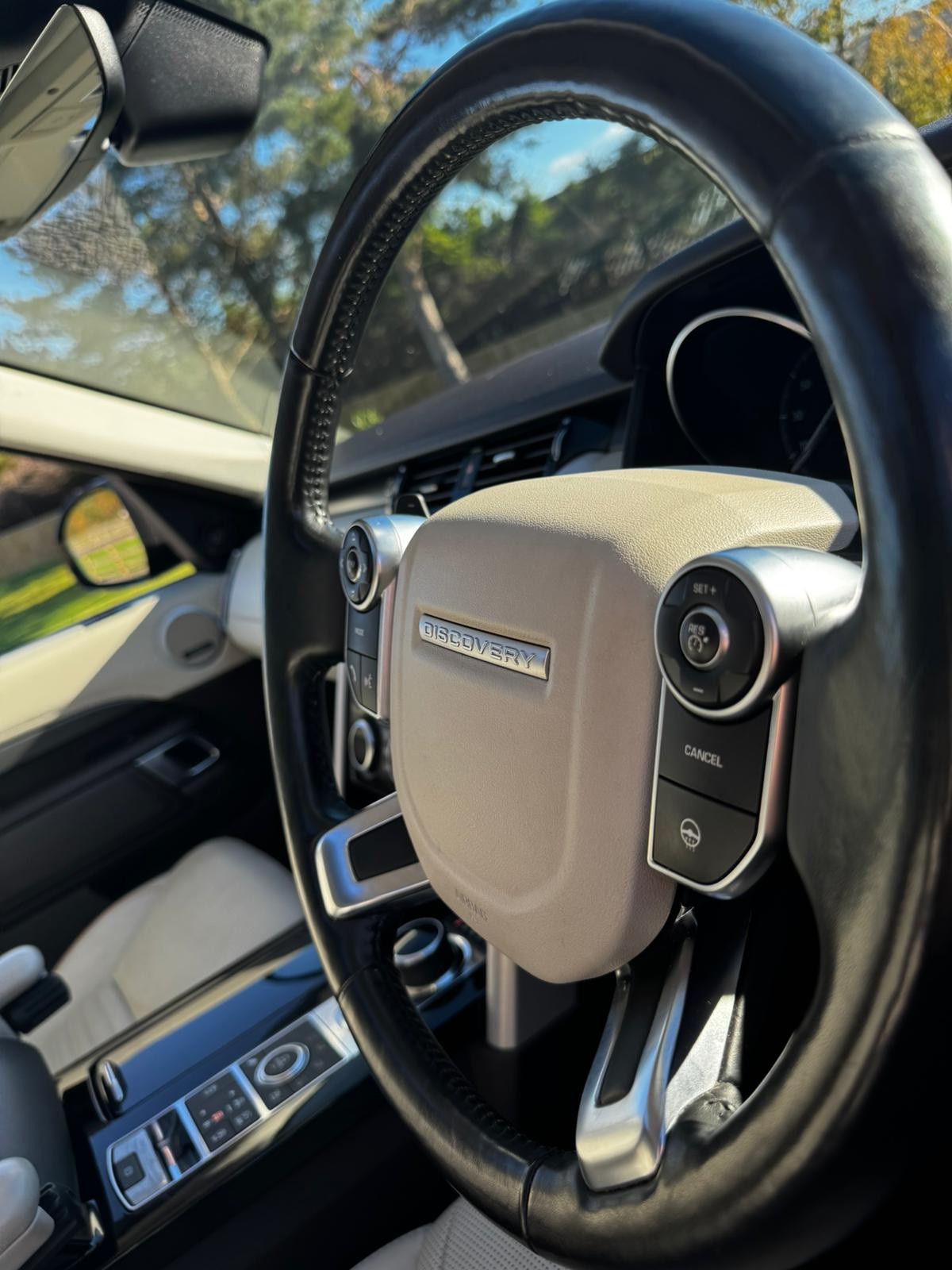 Used Land Rover Discovery 2017 for sale - 76198262: Photo 13