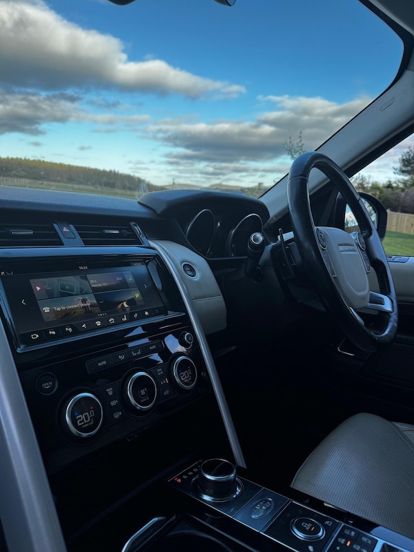 Used Land Rover Discovery 2017 for sale - 76198262: Photo 14