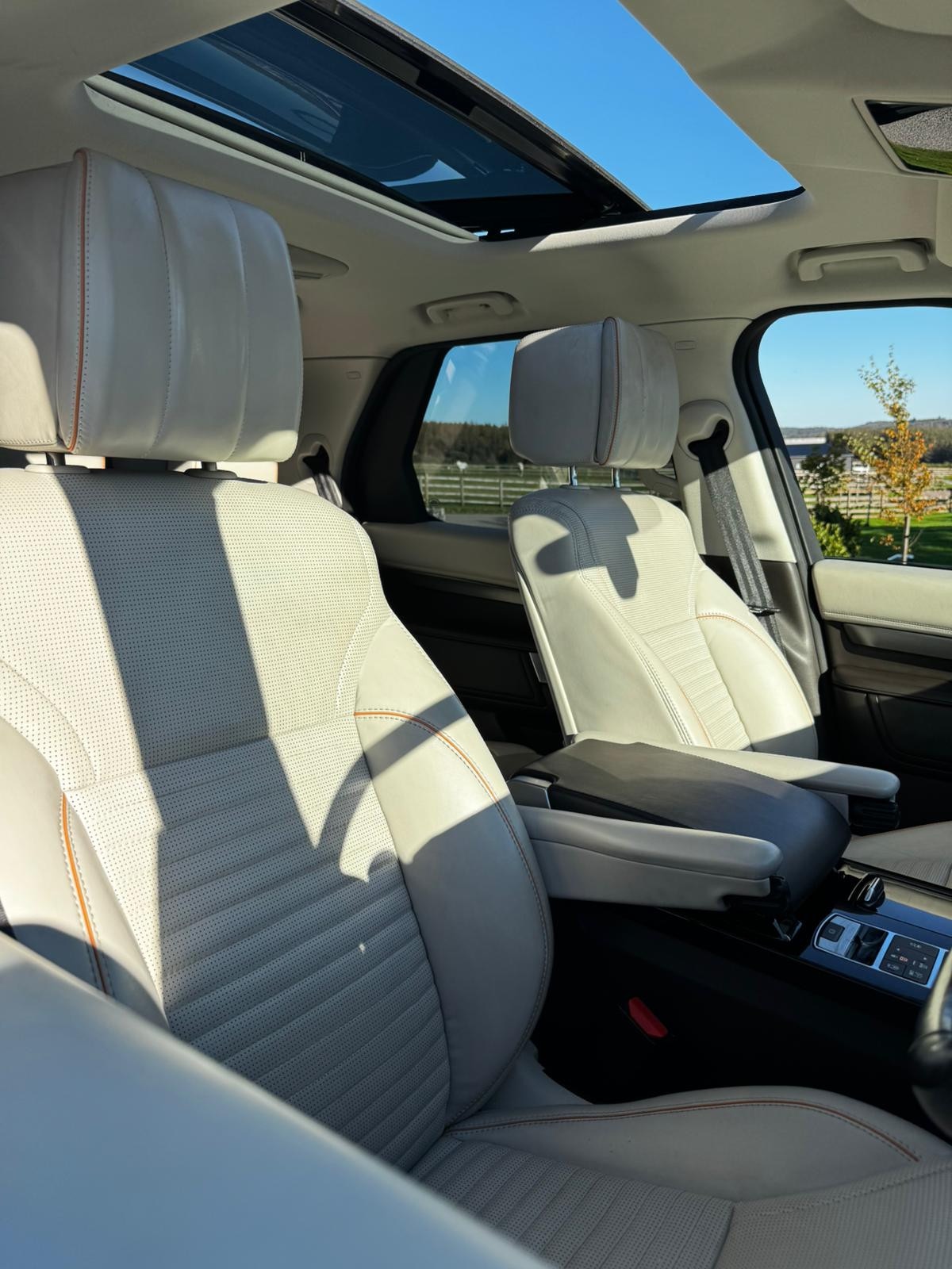 Used Land Rover Discovery 2017 for sale - 76198262: Photo 16