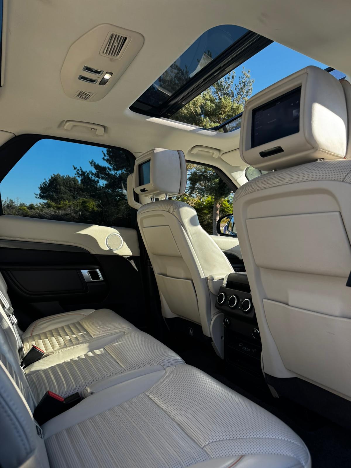 Used Land Rover Discovery 2017 for sale - 76198262: Photo 18