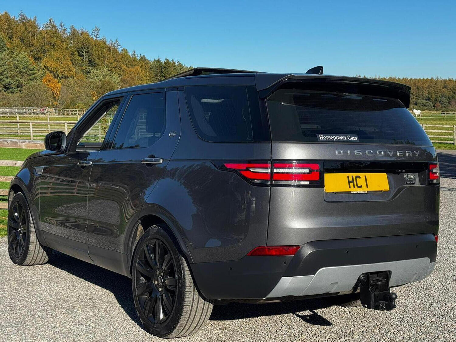 Used Land Rover Discovery 2017 for sale - 76198262: Photo 3