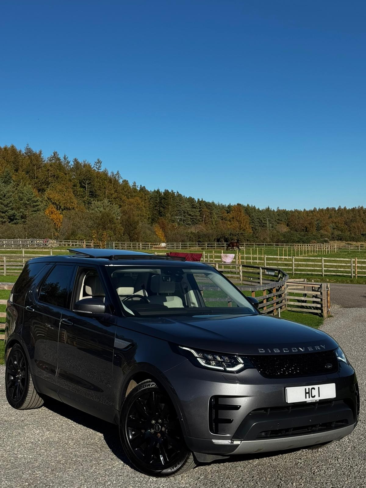 Used Land Rover Discovery 2017 for sale - 76198262: Photo 4