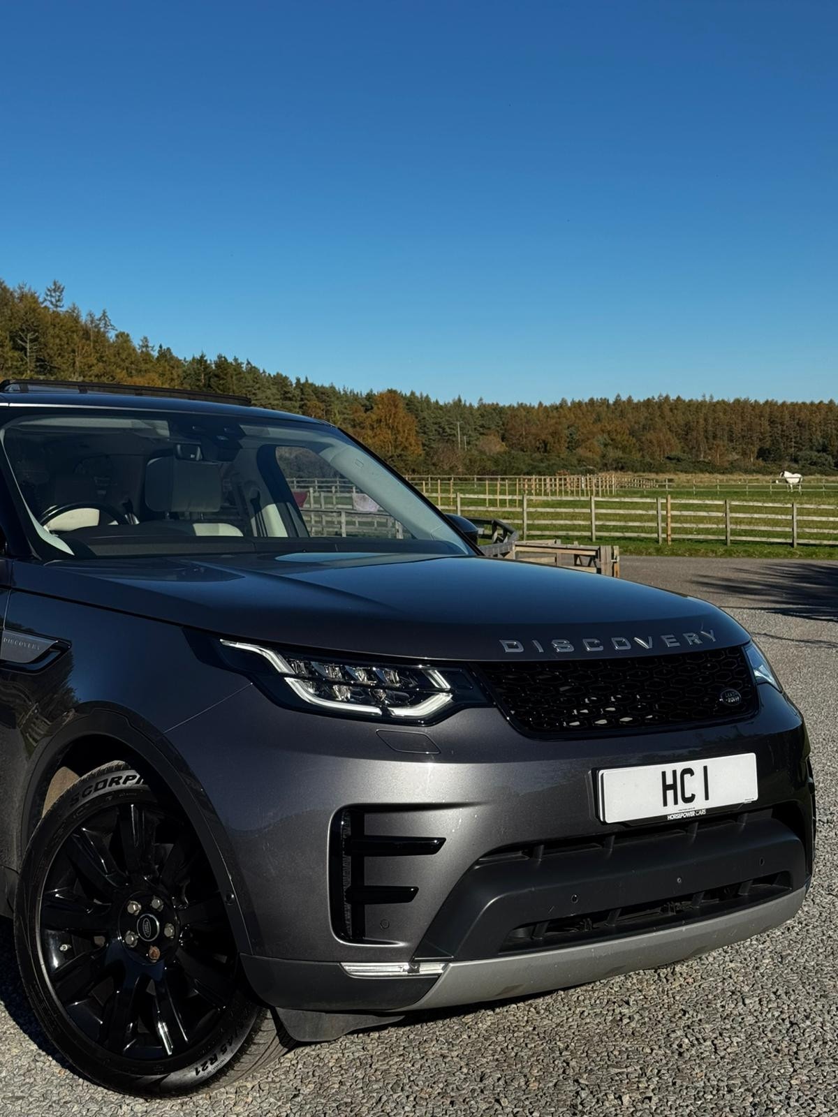 Used Land Rover Discovery 2017 for sale - 76198262: Photo 9