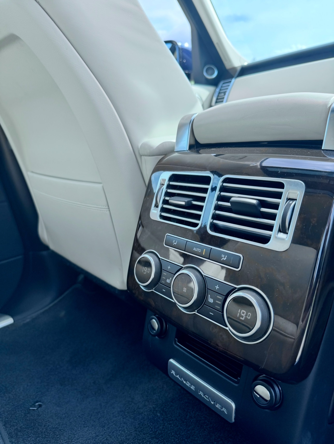 Used Land Rover Range Rover 2015 for sale - 76281323: Photo 11