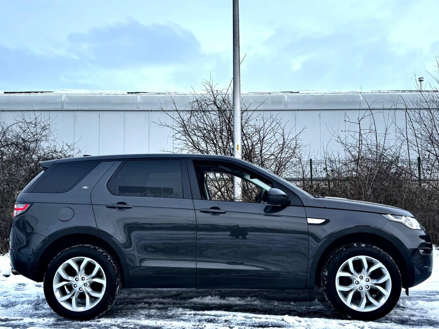 Used Land Rover Discovery Sport 2018 for sale - 77129570: Photo 3
