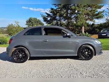 Used Audi A1 2017 for sale - 76142477: Photo 2