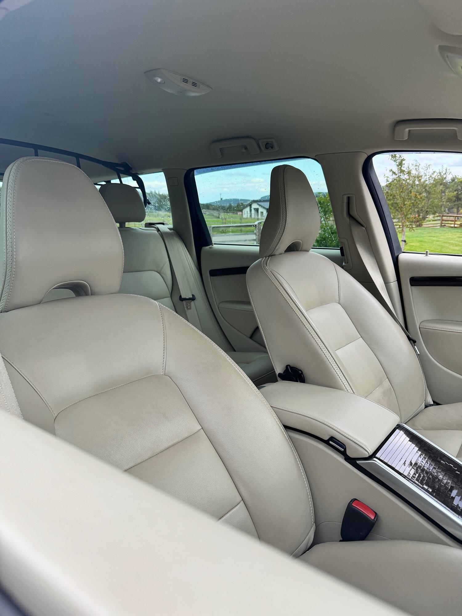 Used Volvo XC70 2014 for sale - 76098766: Photo 14