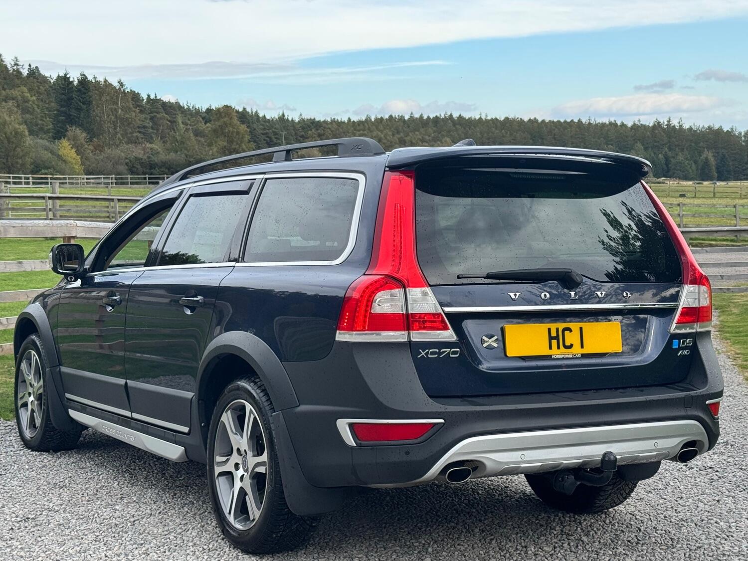 Used Volvo XC70 2014 for sale - 76098766: Photo 4