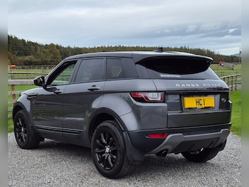 Used Land Rover Range Rover Evoque 2017 for sale - 76070436: Photo 2