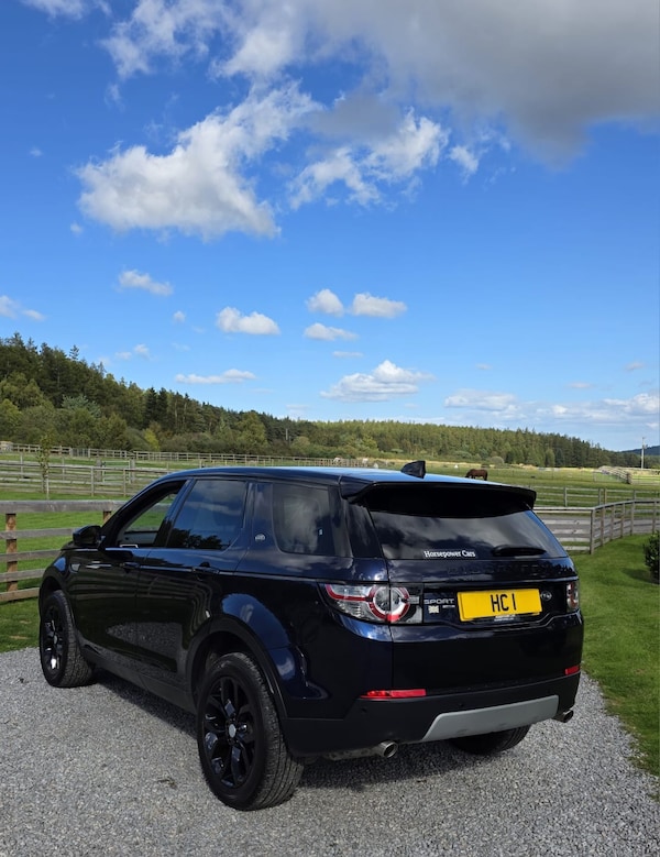 Used Land Rover Discovery Sport 2019 for sale - 74608591: Photo 2