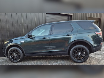 Used Land Rover Discovery Sport 2016 for sale - 76565213: Photo