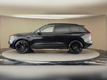 Used Volkswagen Touareg 2023 for sale - 79360146: Photo
